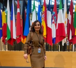 English-Persian-Simultaneous-Conference-Interpreter